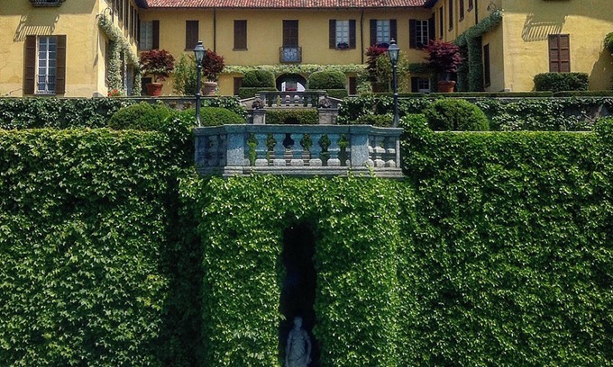 Calco Apartment | Apartment in historic villa with garden and pool near Lake Como