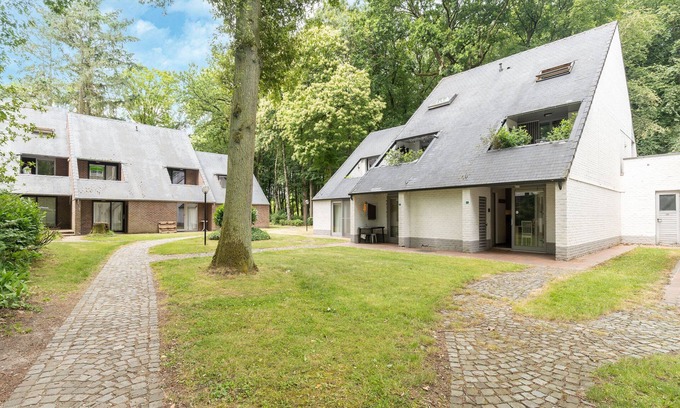 Houthalen Apartment | Apartment in Hengelhoef near Nature Trails