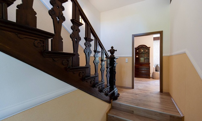 Spittelstein Apartment | Apartment in historical building - old school