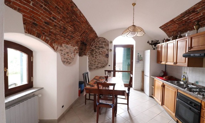 Boissano Apartment | Apartment in historic township