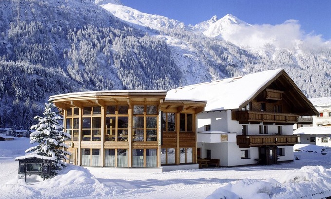 Huben Apartment | Apartment in Huben near Ski Slopes