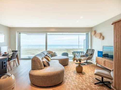 Sint-Idesbald Apartment | Apartment in Koksijde with Stunning Sea Views