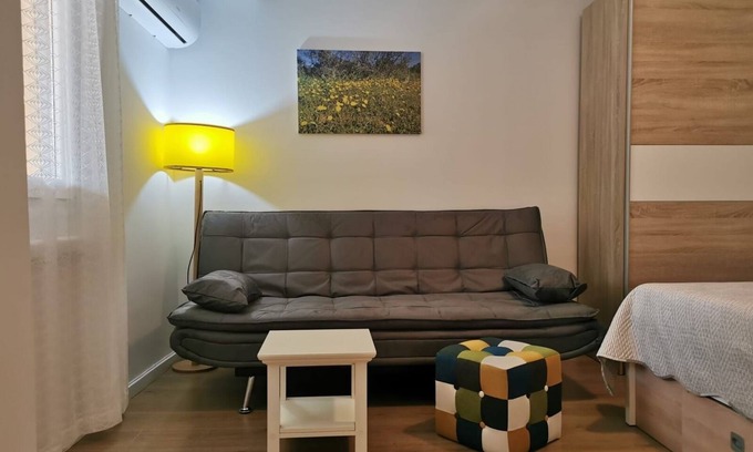 Sveti Jakov Apartment | Apartment in Stivan with Terrace, Air condition, WIFI (920-1)