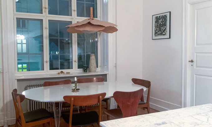 Frederiksberg C Apartment | Apartment in the heart of Frederiksberg C