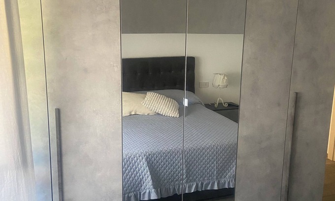 Pero Apartment | Apartment in villa 1 minute walk from M1 metro, with pets allowed