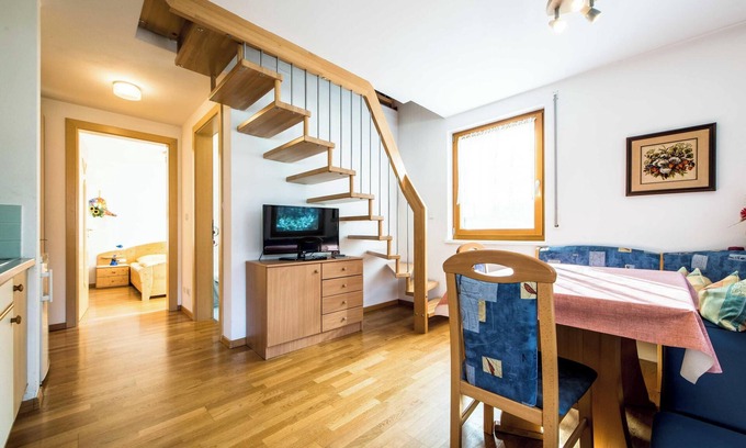 Caminata di Tures Apartment | Apartment "Issingerhof 3" with Mountain View, Balcony & Wi-Fi