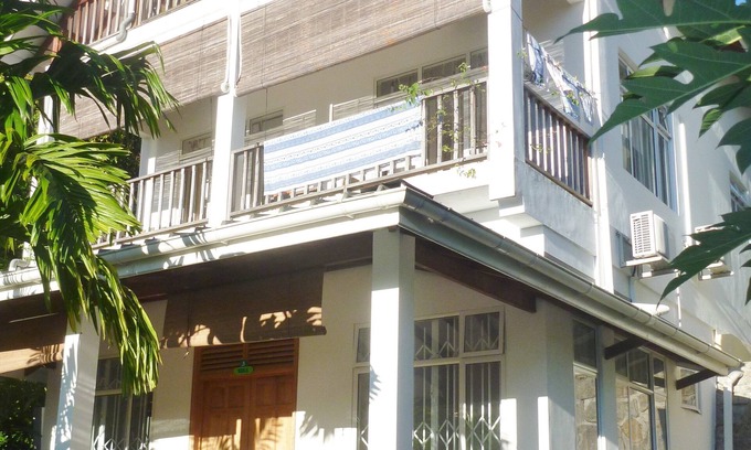 Mare Anglaise Apartment | Apartment La Batie self catering for 2 on Beau Vallon