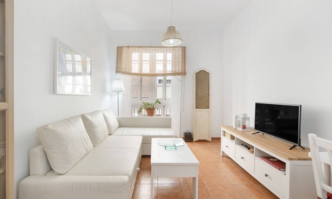 Old Town Apartment | Apartment 'La Caleta' with Wi-Fi