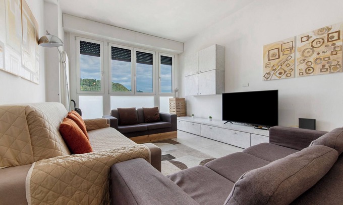 Albate Apartment | Apartment 'La Fontana Dei Merli, Como Lake' with Mountain View