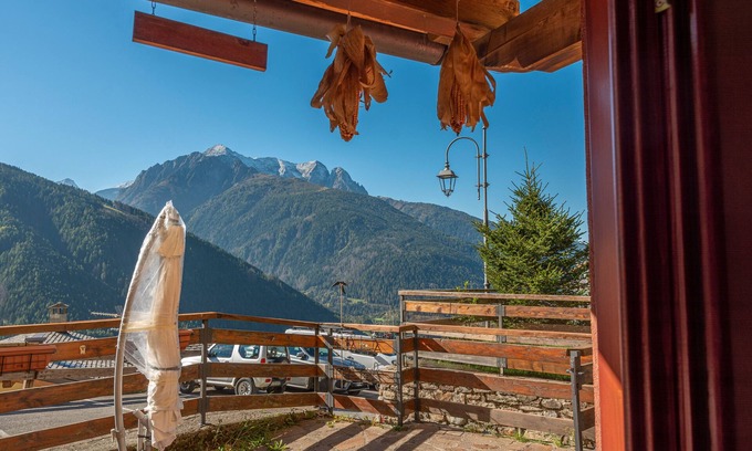 Villa Dalegno Apartment | Apartment La Ruota – Skibus and Terrace