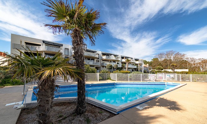La Tranche-sur-Mer Apartment | Apartment 'Le Rêve 210' with Shared Pool, Wi-Fi and Air Conditioning
