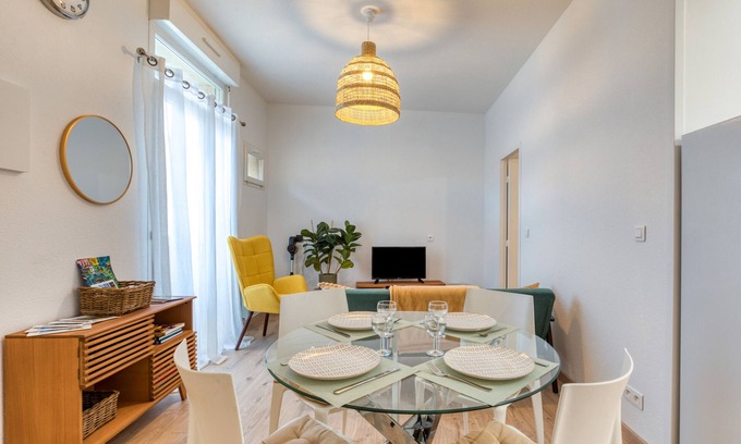 Sete Apartment | Apartment 'Le Voltaire' with Wi-Fi