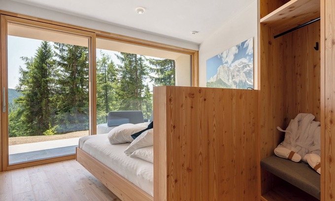 Avelengo Apartment | Apartment 'Lodge Larix' with Mountain View, Private Terrace and Wi-Fi