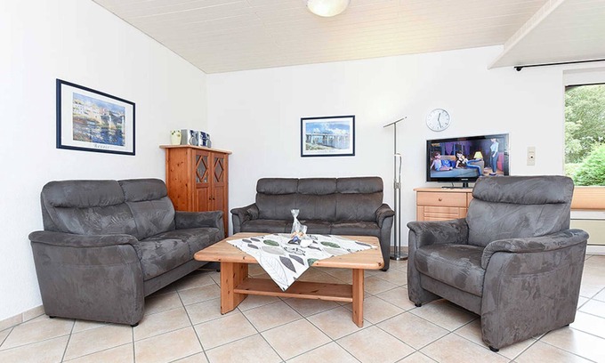 Neuharlingersiel Apartment | Apartment "lower left" - House Albatros