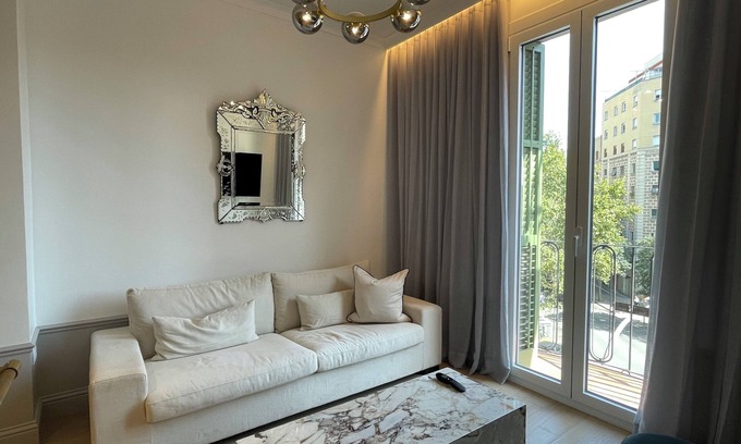 La Sagrada Familia Apartment | Apartment Luxury one bed one Bathroom