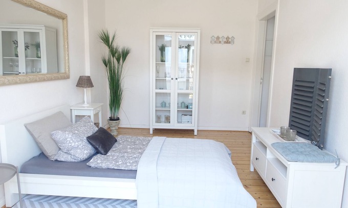 Woltmershausen Apartment | Apartment 'Maisonette Wohnung' with Balcony and Wi-Fi