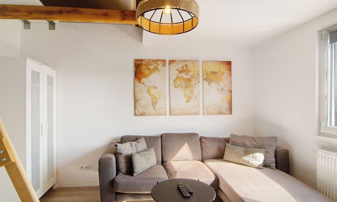 Heppens Apartment | Apartment "Mansarde" close to the Sea with Wi-Fi