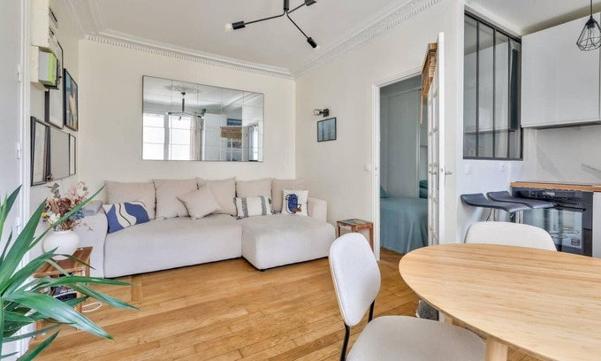 Quartier de la Porte-Saint-Denis Apartment | Apartment near Grands Boulevards