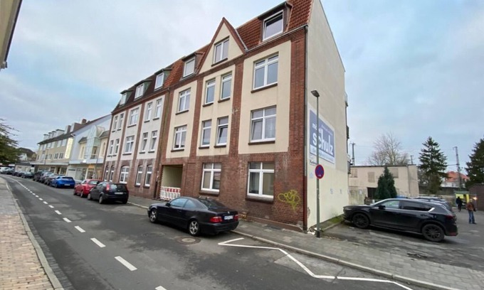 Neumuenster Apartment | Apartment 'Neumünster, Fabrikstraße 2Og' with Wi-Fi