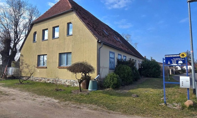 Hirschburg Apartment | Apartment NH5 - Apartment with 2 sep. Bedrooms for 6 people opposite the