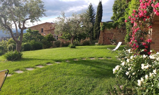 Pieve al Bagnoro Apartment | Apartment Papaveri, super view, swimming-pool with hydromassage, wi-fi, relax