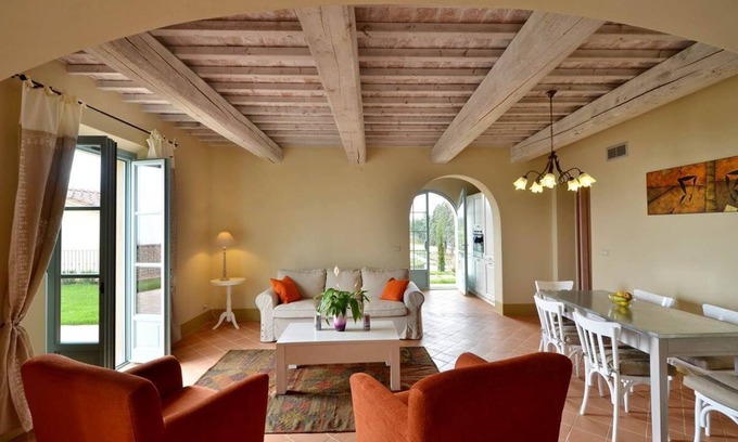 Trequanda House | Apartment Pino- Cignella Resort Accommodation in Tuscany