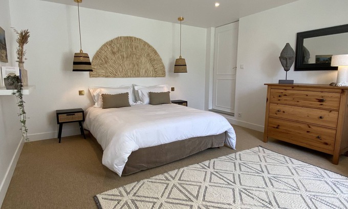 Clohars-Carnoet Apartment | Apartment 'Prat Bras - T1 Cocooning' with Shared Garden and Wi-Fi