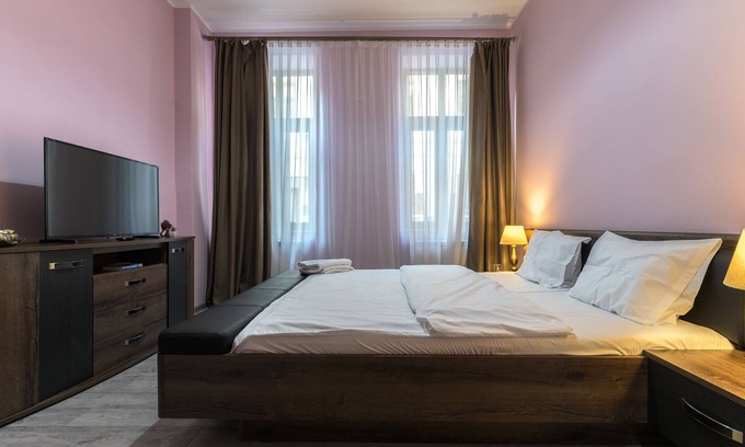 Center Apartment | Apartment Queen - CENTRAL