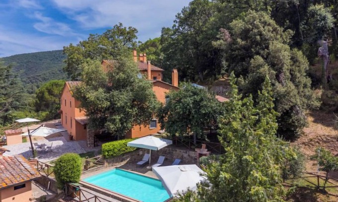 Castagneto Carducci Apartment | Apartment Rosa by Interhome