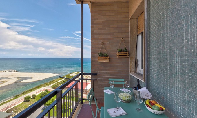 Vado Ligure Apartment | Apartment 'Riva Mare 1' with Parking, Sea View, Balcony and Wi-Fi