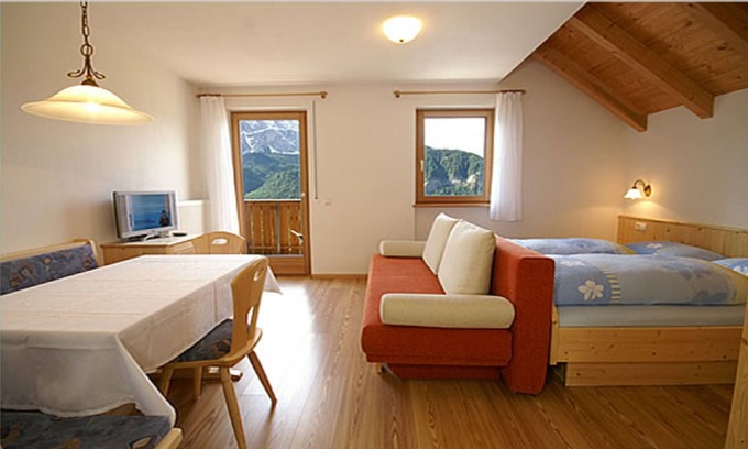 La Valle Apartment | Apartment 'Rungghof 1' with Mountain View, Shared Terrace and Wi-Fi