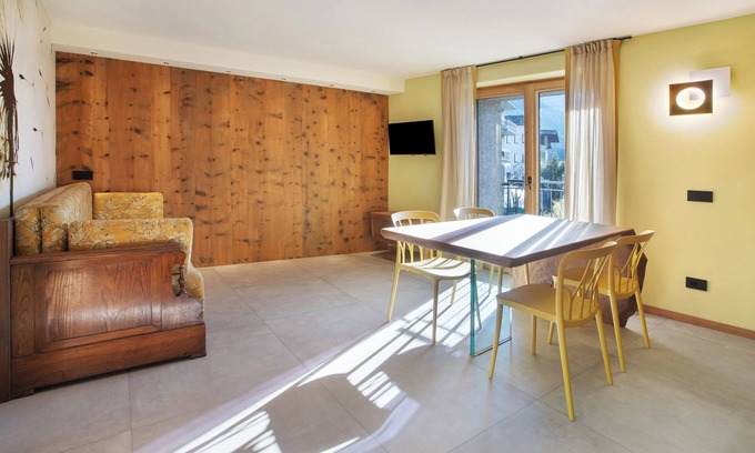 Mazzo di Valtellina Apartment | Apartment 'Sulif' with Mountain View and Wi-Fi