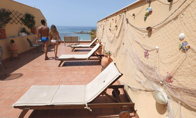 Sferracavallo House | Apartment sleeps 2 or 4 Sea area (Sferracavallo/Mondello) in Palermo