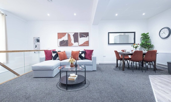 Gravesend Apartment | Apartment - Sleeps 4 & Free Parking
