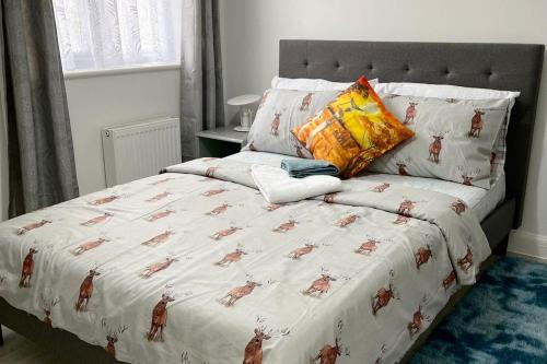 Alibon Apartment | Apartment - Sleeps 4 - Parking - WiFi
