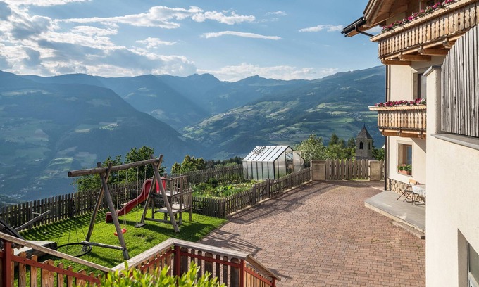Laion Apartment | Apartment 'Solerhof Terrasse' with Mountain View, Private Terrace and Wi-Fi