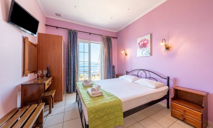 Pirgi House | Apartment 'Stefanos Place Studio Sea View 7' with Sea View, Wi-Fi and Air Conditioning