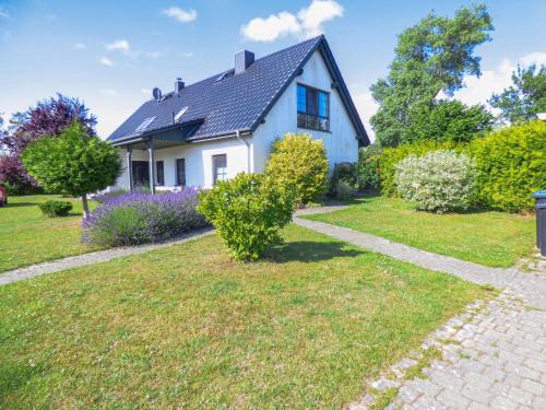 Gahlkow Apartment | Apartment Südwind by Interhome