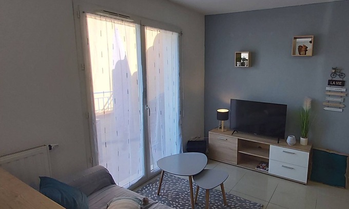 Elne Apartment | Apartment T3 with terrace, 2 bedrooms, 5 minutes from the sea