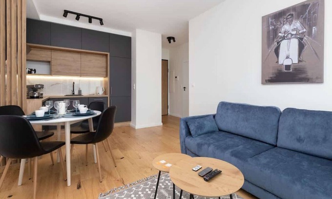Srodmiescie Apartment | Apartment Vespa | Balcony, Parking | Gdynia Center