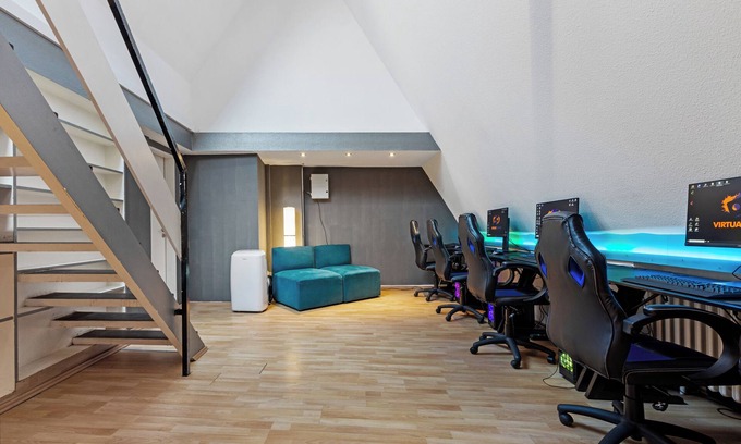 Braunschweig City Center Apartment | Apartment 'Virtualounge Lan-Wohnung' with Private Terrace, Wi-Fi and Air Conditioning