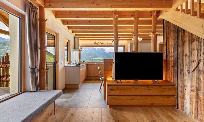 Barbiano Apartment | Apartment 'Weirerhof Lebm Gspiarn' with Mountain View, Private Terrace and Wi-Fi