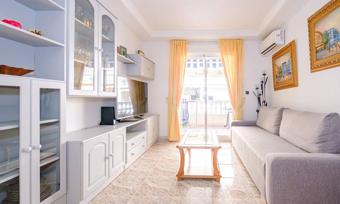 Torrevieja Apartment | Apartment with 2 bedrooms 500 meters from the sea and the beach.