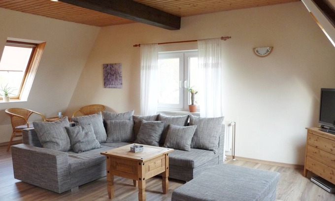 Rodlin Apartment | Apartment with terrace, lake view and close to nature for 4 (max 6) persons