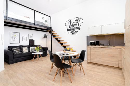 Stradom Apartment | Apartments Dietla Cracow by Noclegi Renters