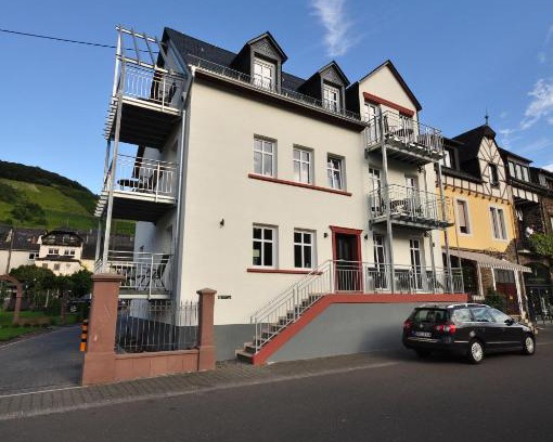 Neef Apartment | Apartments/Ferienwohnungen Moseluferstrasse