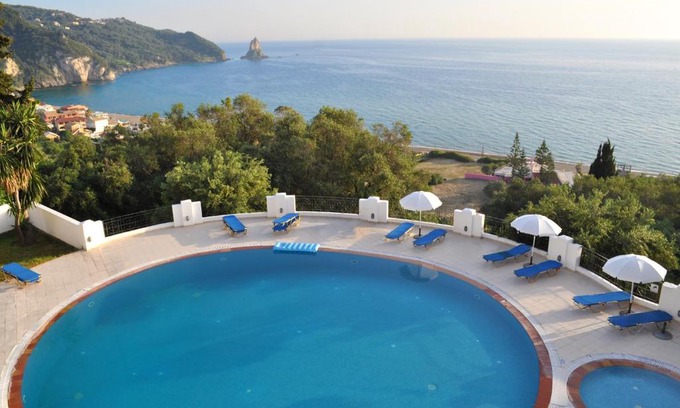 Agios Gordios Apartment | Apartments Maria with Pool - Agios Gordios Beach