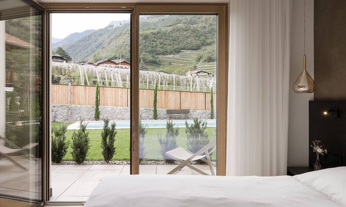 Lagundo Apartment | Apartsuites Rosengarten: luxury apartment with private infrared sauna and pool