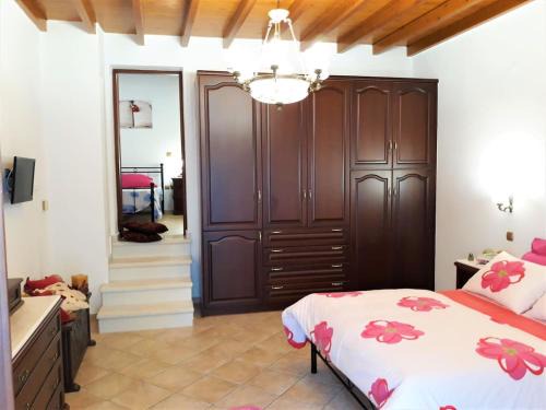Aperathos House | Apiranthos Diamond Maisonette in Naxos (3 BDRM)