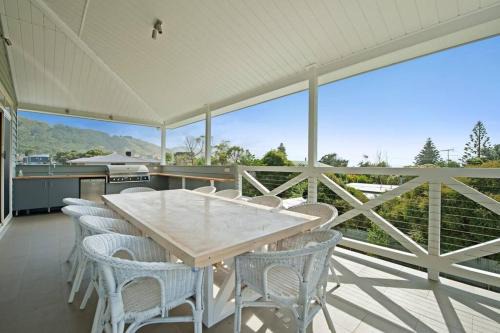Apollo Bay House | Apollo Bay Oceanview Mountain Retreat, Pet Friendly, EV station, Fireplace